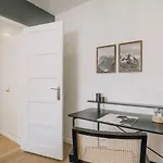 Arne - 3 Bedrooms In Alvalade *