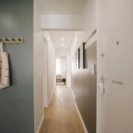Apartment Arne - 3 Bedrooms In Alvalade *