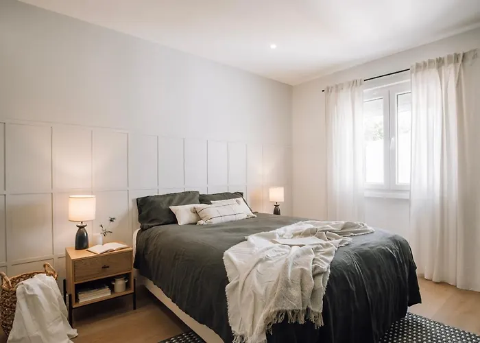 Arne - 3 Bedrooms In Alvalade *