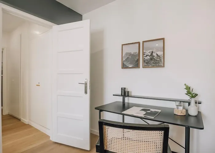 Arne - 3 Bedrooms In Alvalade *