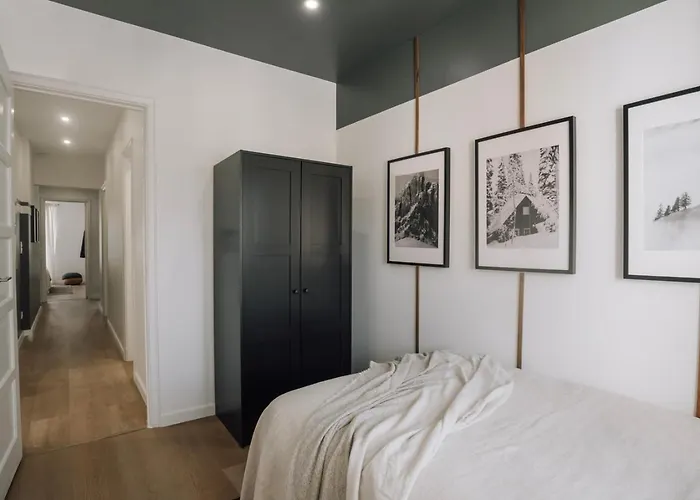 Arne - 3 Bedrooms In Alvalade Apartament