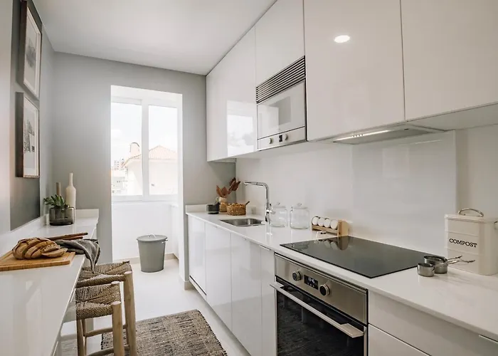 Arne - 3 Bedrooms In Alvalade *