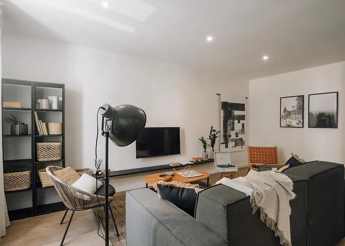 Arne - 3 Bedrooms In Alvalade Lisboa